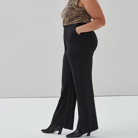 Laura Pants - Women's Black Wide-Leg Pants